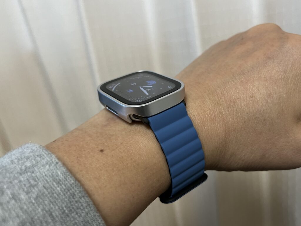 【Apple Watch】HITZEE コンパチブル 両面ウェアラブル シリコン磁気バンドを買ってみた