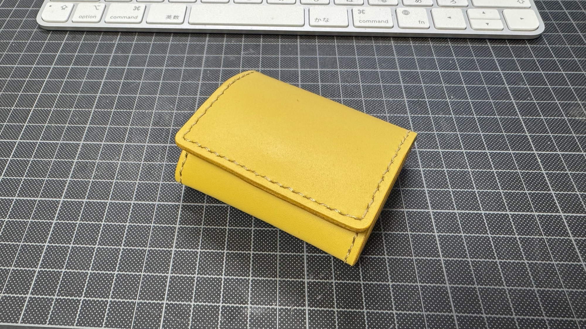 革しごと日記 12｜黄色の革でコインケースを作る